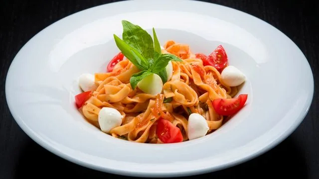 Caprese Pasta Salad