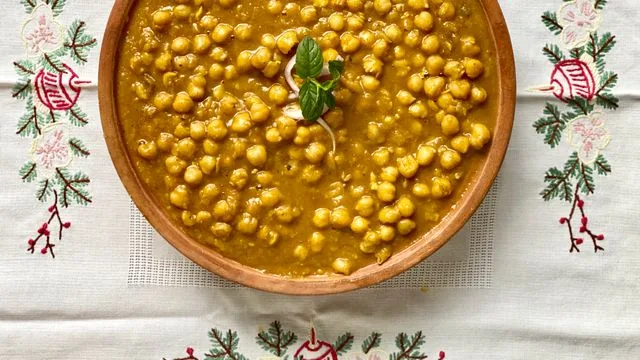 Chana Masala (Chickpea Curry)