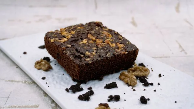Classic Walnut Brownies