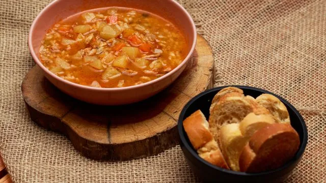 Harira Soup with Bread