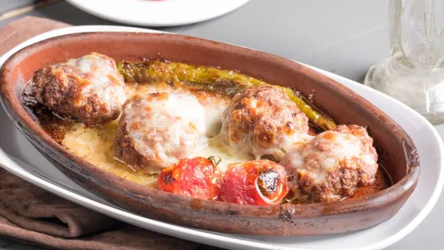 Turkish Meatballs (Köfte) with Rice